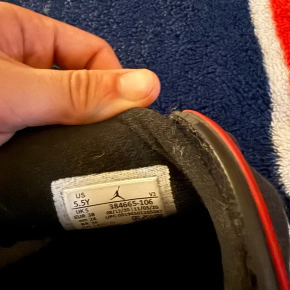 Jordan Kids Shoes Red and White - Picture 6 of 6